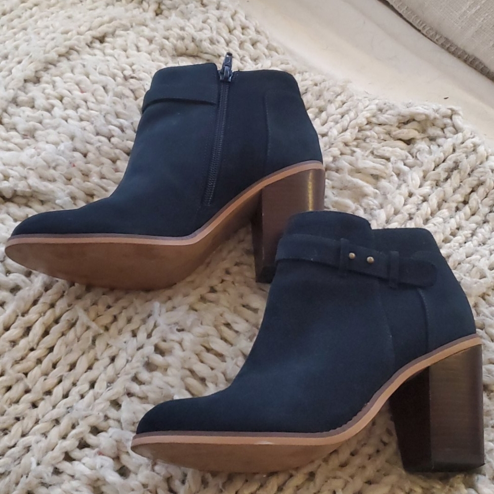 Sole Society Navy Blue Suede Booties